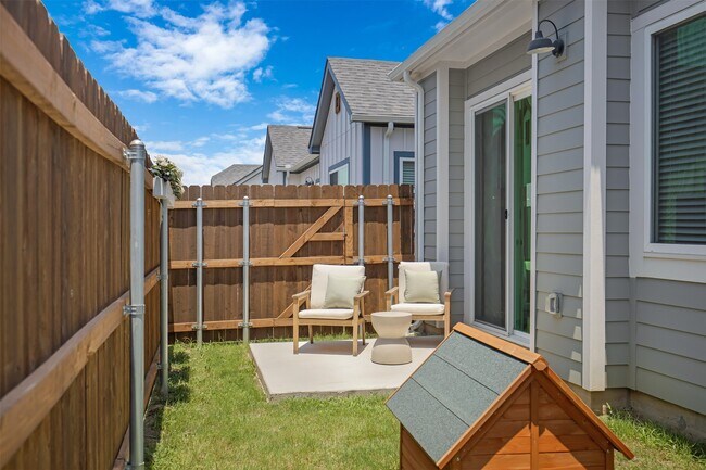 Building Photo - 7225 Borland Dr