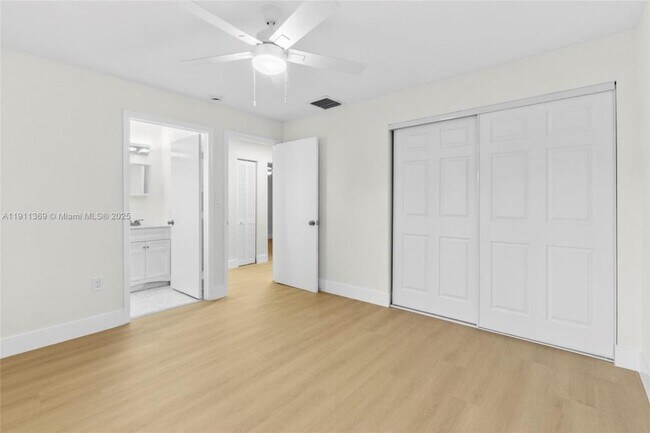 Building Photo - 5629 Taft St