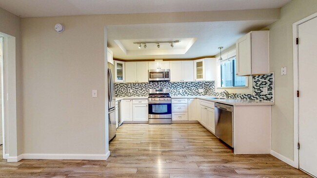 Building Photo - PURE Property Management Presents: Beautiful 3 Bedroom/2 Bath in Santa Rosa!