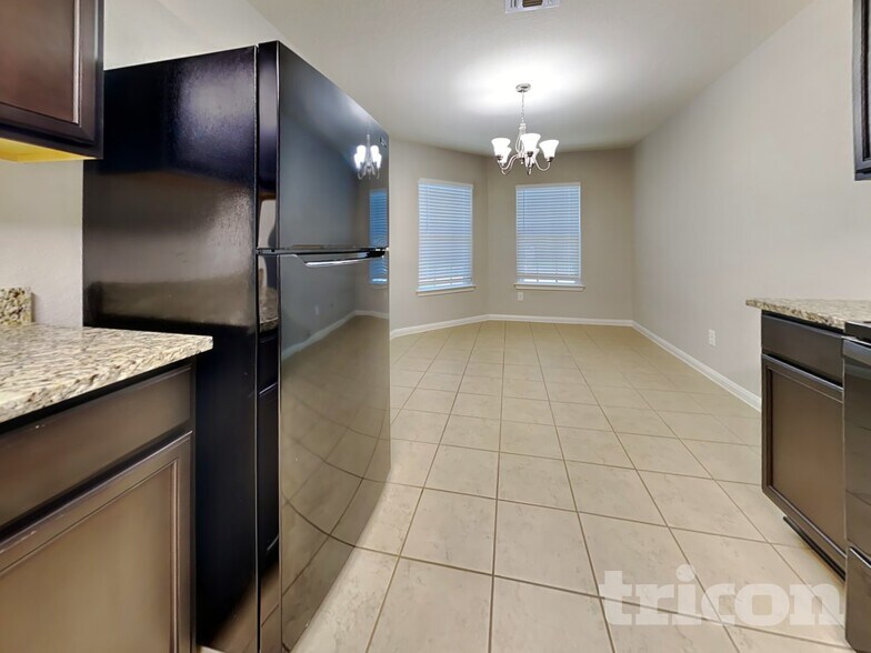 Building Photo - 3414 Summer Mdw