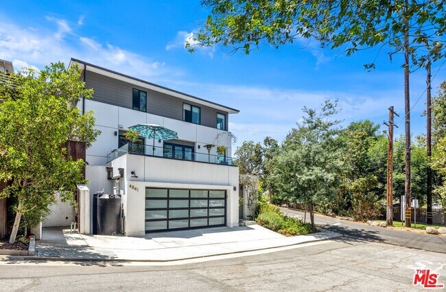 Building Photo - 4841 Minden Pl