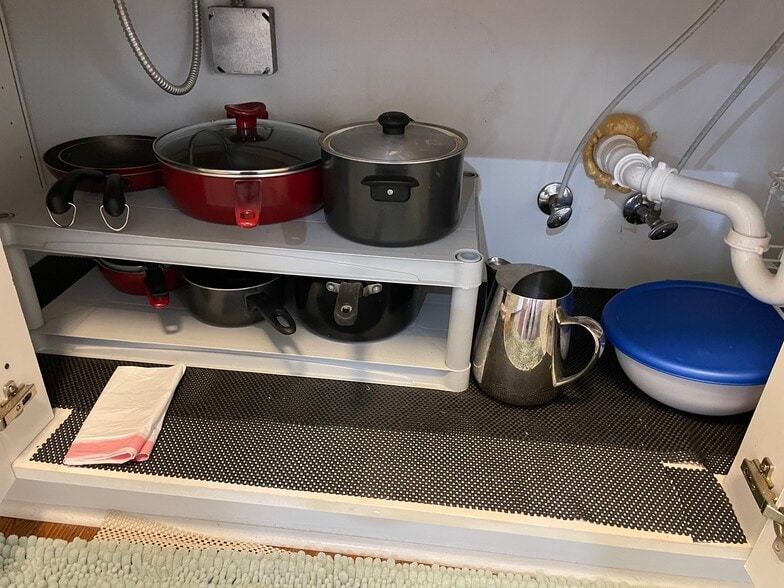 cookware included - 540 E Taylor St