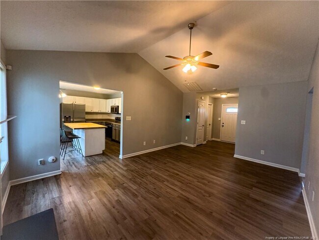 Building Photo - 290 Strike Eagle Dr