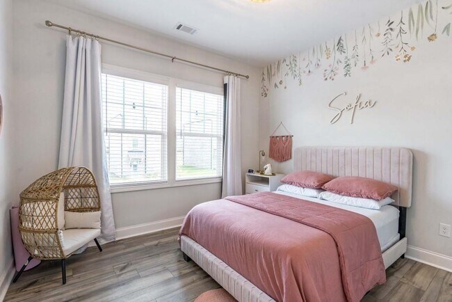 Building Photo - 2595 Whistler Wy NE