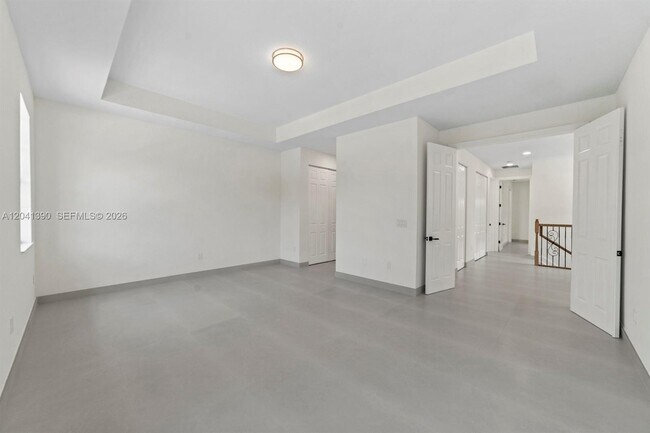 Building Photo - 3040 SW 44th Ct