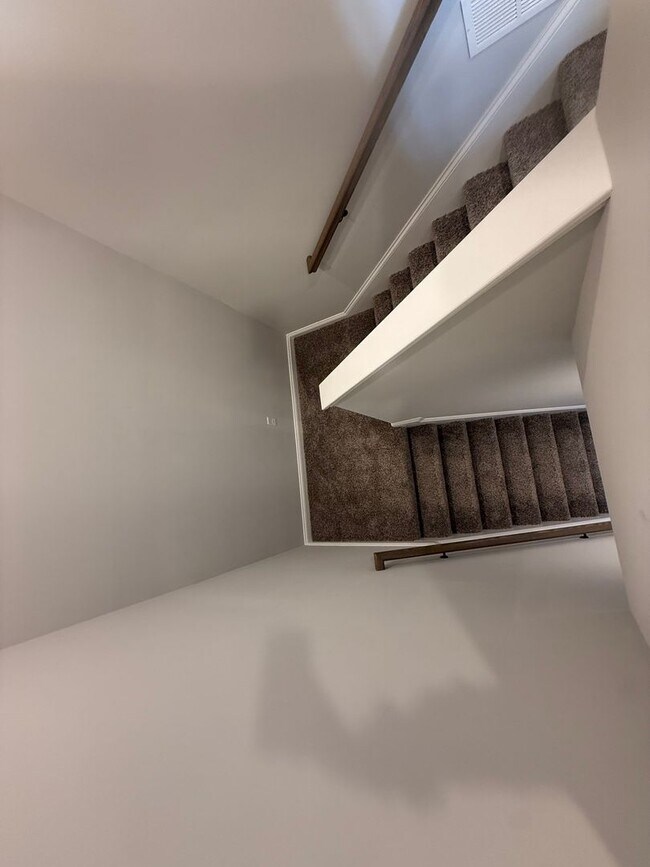 Building Photo - 6469 Fortuna Ave