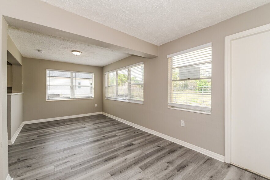 Building Photo - 1412 Brookhill Dr