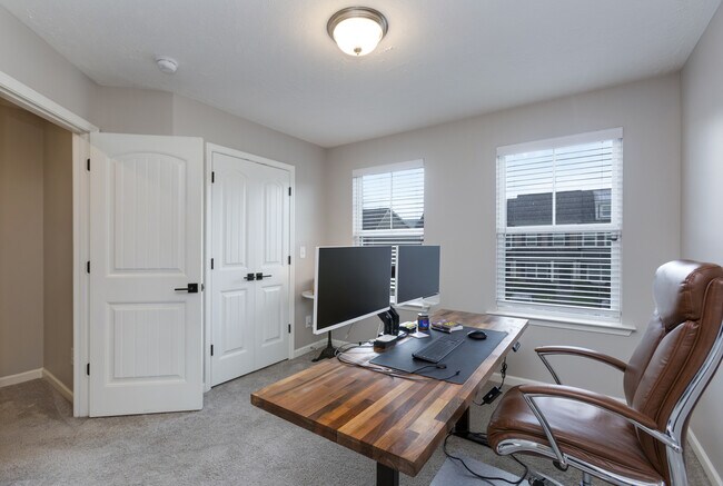 Building Photo - 774 Bradburn Village Way