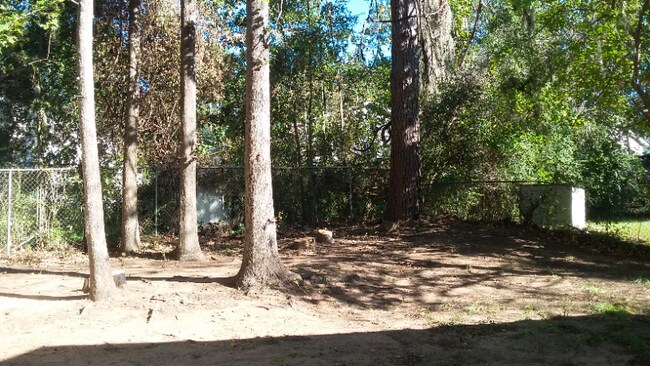 Building Photo - 2577 Eddie Rd