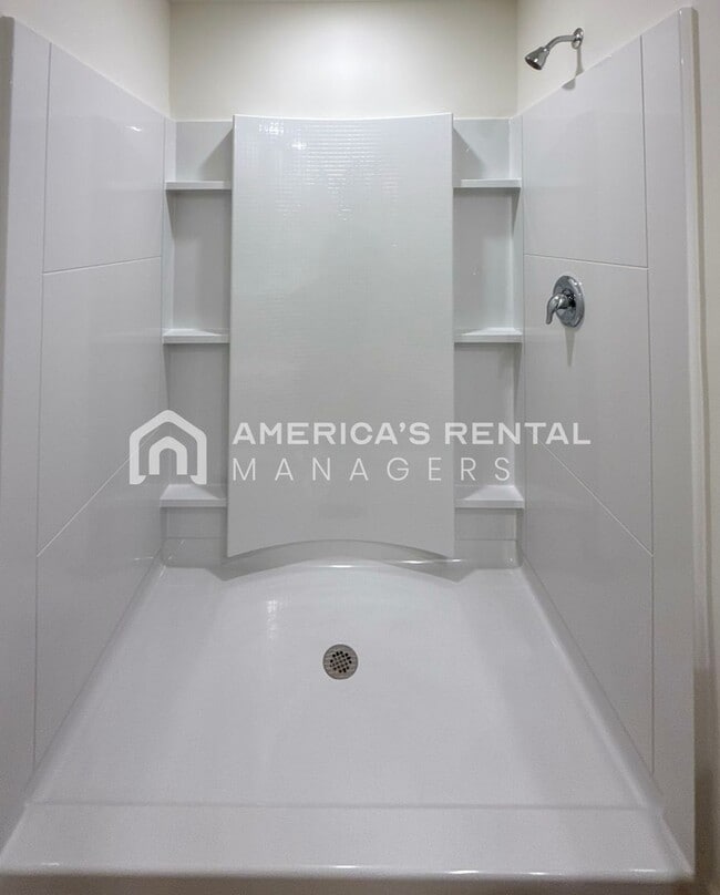 Building Photo - Spacious & Modern 4-Bedroom, with Blinds Included!! Retreat in Magnolia Hills - Pet-Friendly! Ava...