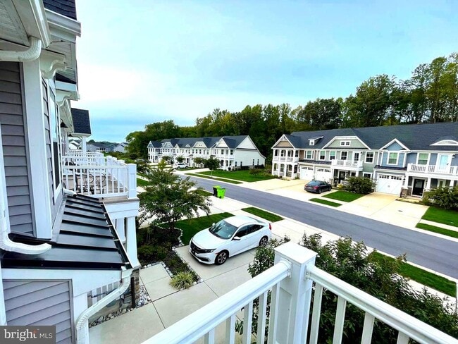 Building Photo - 33789 Freeport Dr