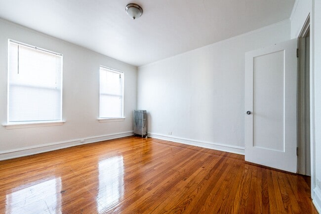 Building Photo - 234 E 109th