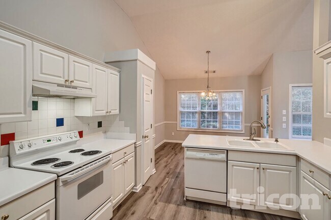 Building Photo - 1751 Stillbrook Way NE