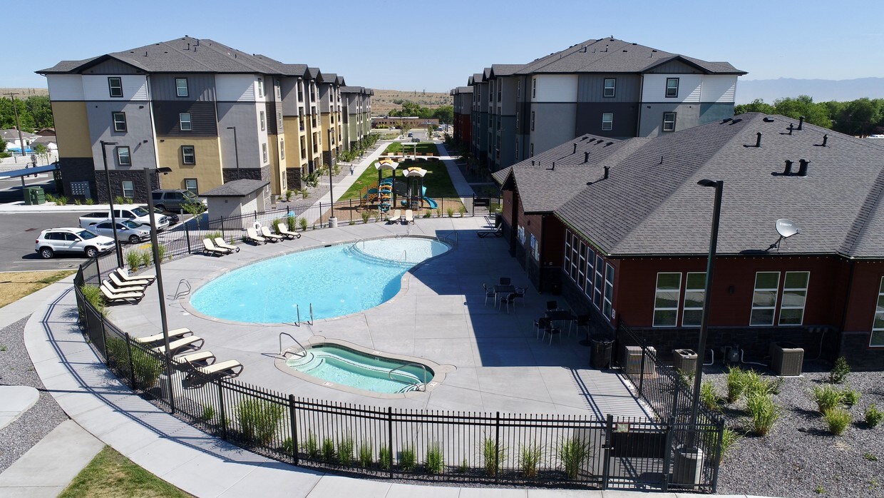 Oquirrh Hills Apartments Magna