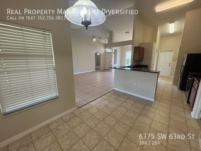 Building Photo - 6375 SW 63rd St