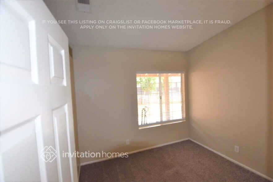 Building Photo - 27394 Rustic Ln