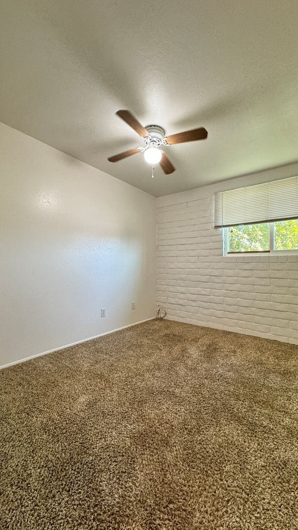 Building Photo - Eastside (Kolb and Stella) 5 bedroom house...