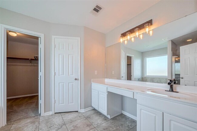 Building Photo - 5119 Ivy Fair Way