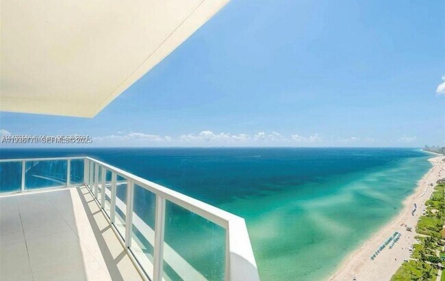 Building Photo - 16699 Collins Ave