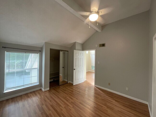 Building Photo - 298 Carriage Crossing Ln