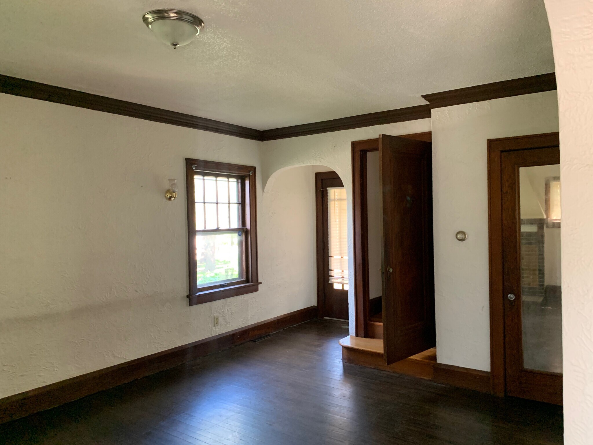 Building Photo - 2115 10th Ave