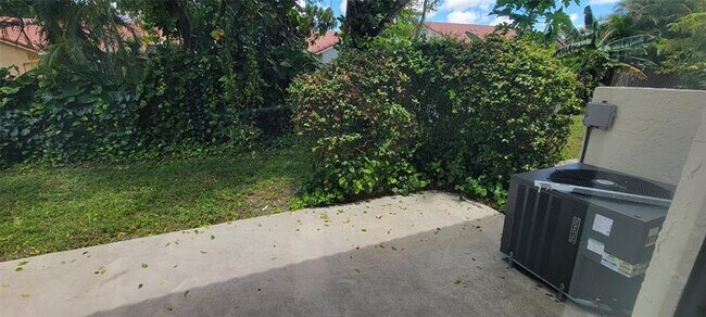 Building Photo - 11427 Royal Palm Blvd