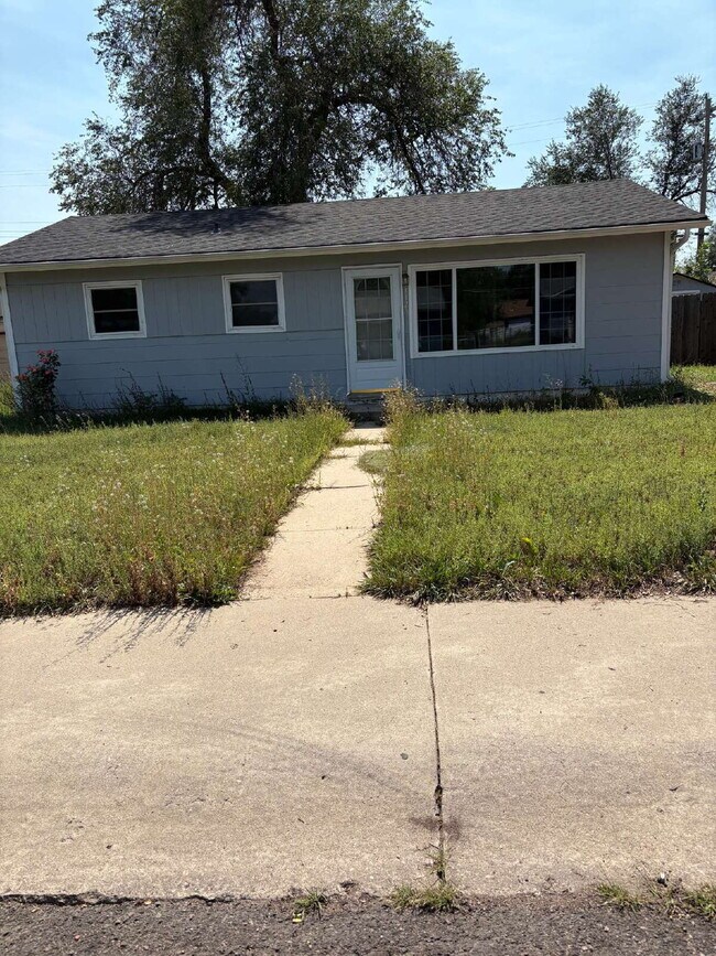 Building Photo - 3 bedroom - Montrose