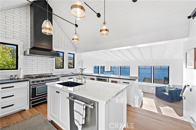 Building Photo - 154 Pearl St