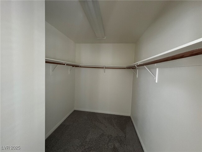 Building Photo - 9949 Cerbat Ct