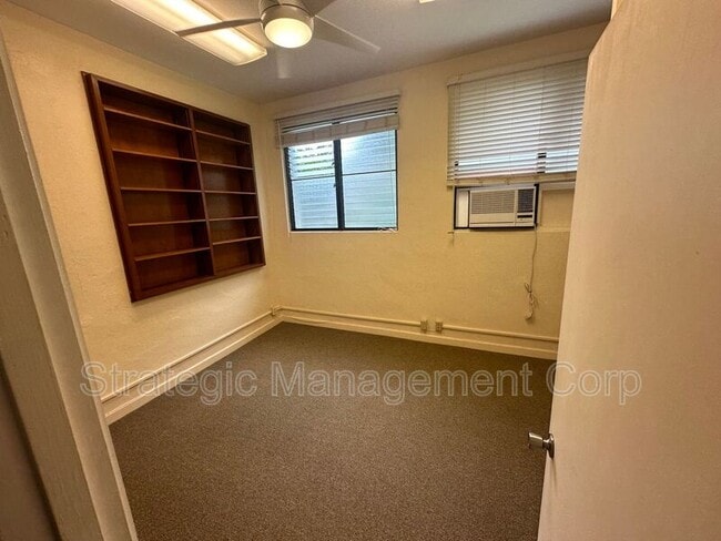 Building Photo - 3717 Manini Way