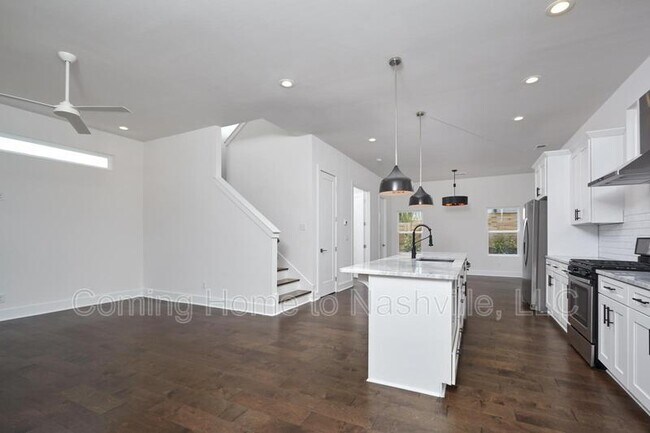 Building Photo - 1719 Pecan St