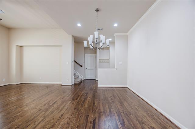 Building Photo - 6646 DeLeon St