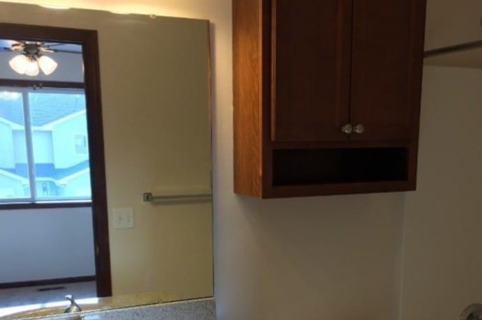 Half Bath - 1910 Wrigley St