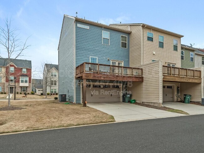 Building Photo - 4027 Zilker Park Dr