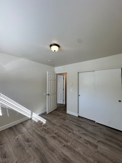Building Photo - First floor, newly updated, 2 bedroom, 1 bathroom apartment near transportation