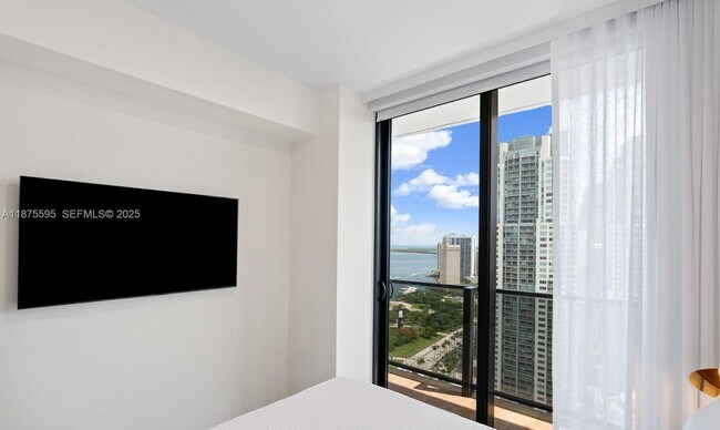 Building Photo - 398 NE 5th St