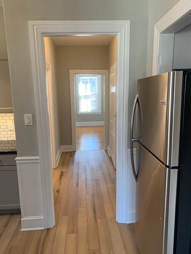 Building Photo - 718 Cattell St