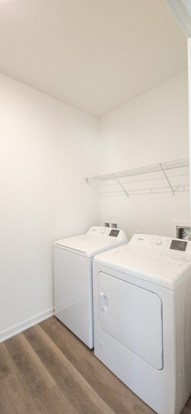 Building Photo - 4191 Viceroy St