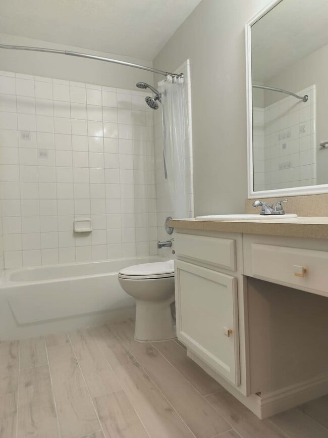 Building Photo - 21242 Linden House Ct