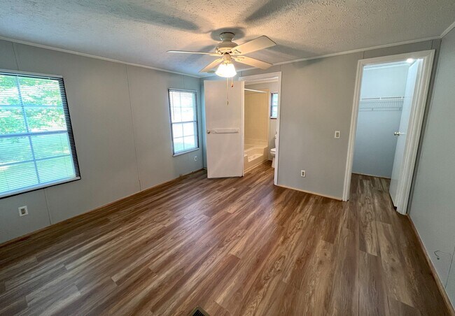 Building Photo - For Rent Davie County!!