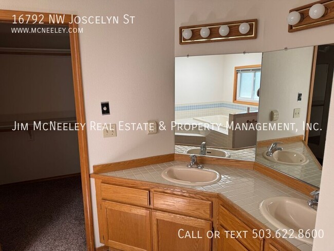Building Photo - 16792 NW Joscelyn St