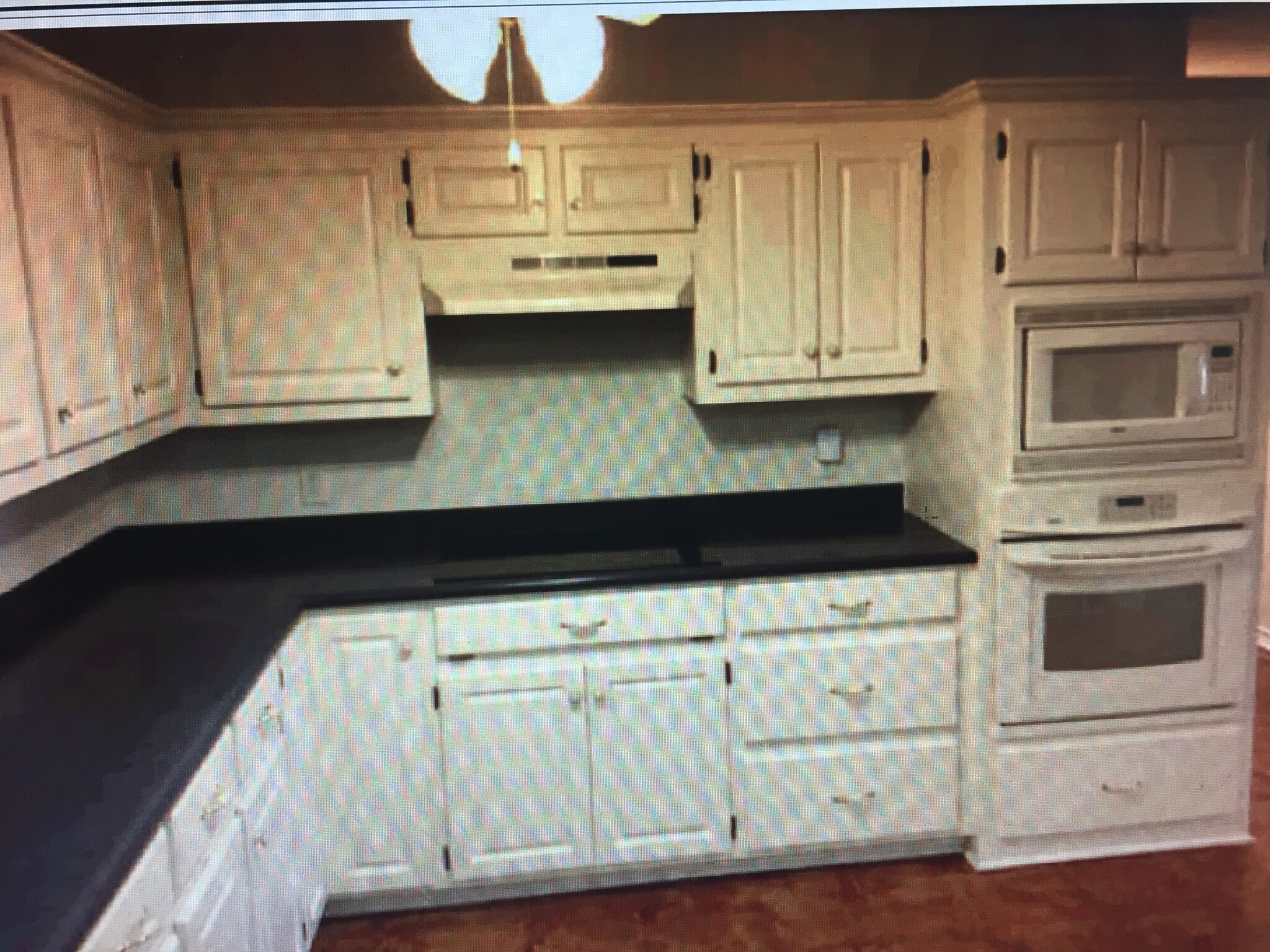 Kitchen - 1101 Northwood Dr