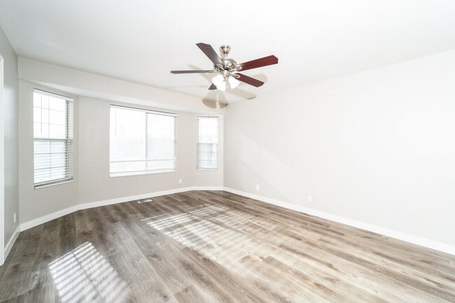 Building Photo - 1279 Morning Sun Dr