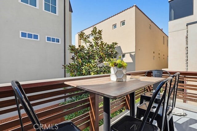 Building Photo - 6713 E Ocean Blvd