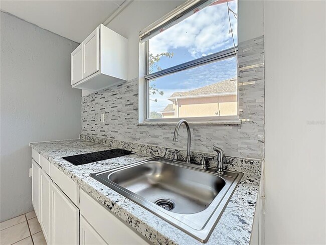 Building Photo - 739 Dromedary Dr