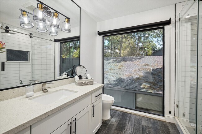 Building Photo - 64 N Timber Top Dr