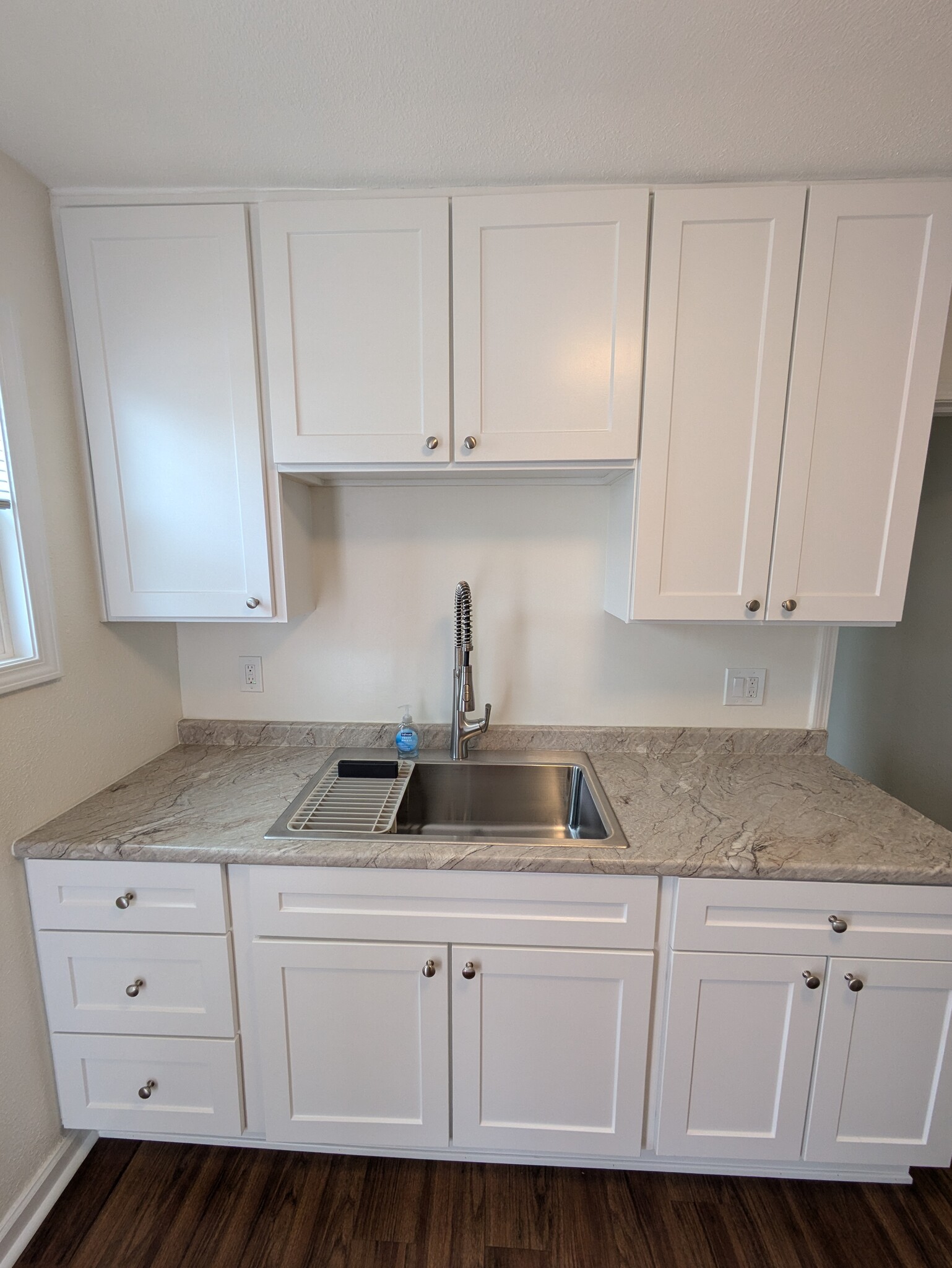 Kitchen - 12513 Rose Ave
