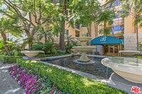 Building Photo - 11500 San Vicente Blvd
