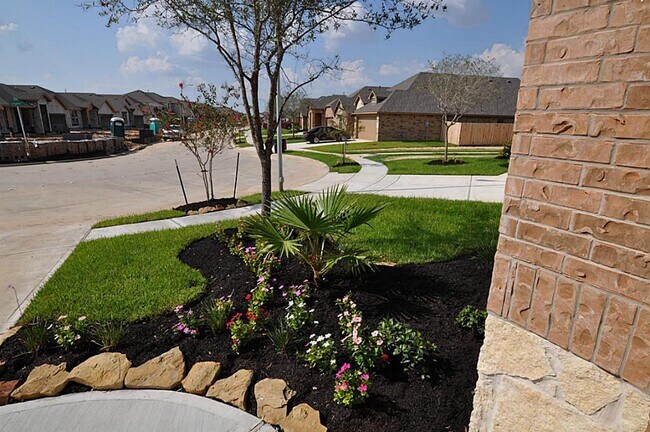 Building Photo - 23607 Legano Dr