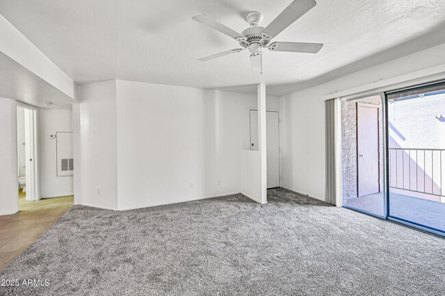 Building Photo - 16602 N 25th St